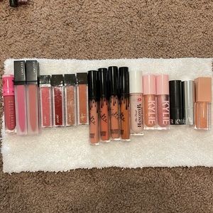 Bundle of 17 lipsticks of assorted brands